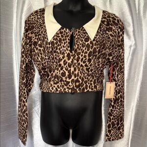 Lovefool Women’s 3X Keyhole Long Sleeve Wrap With Tie Leopard Print Cropped Top